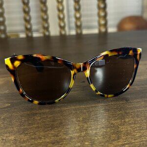 Peeper's Caliente Sunglasses and Case - Tortoise - Reading Strength +1.50